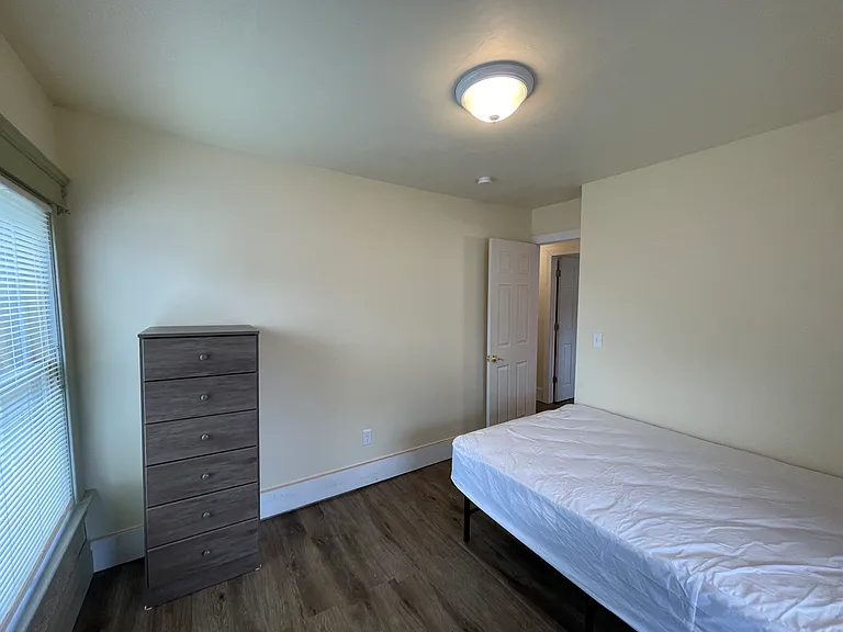 710 S Main St — Photo 17