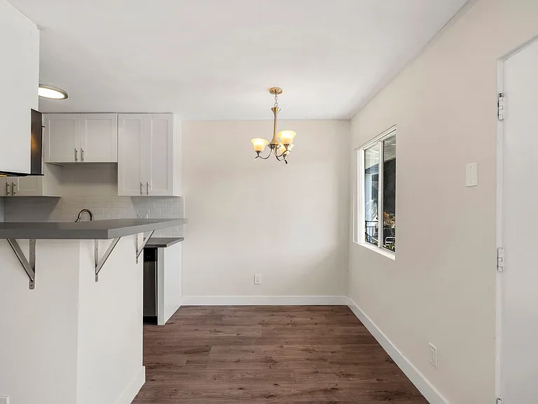 Ave 59 - Highland Park Apartments(Rivendell) — Photo 8