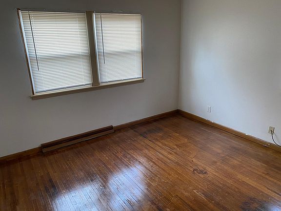 5th image of 1396 White Bear Ave N #3