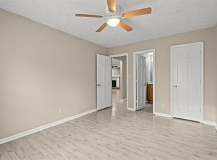 326 Farm Place Ct NE, Woodstock, GA 30188