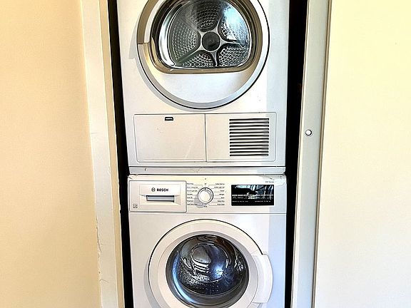 4th image of 415 E 84th St APT 6