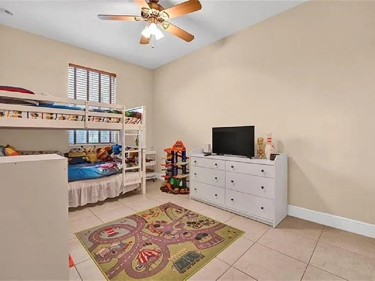2930 Cascada Isles Way — Photo 18