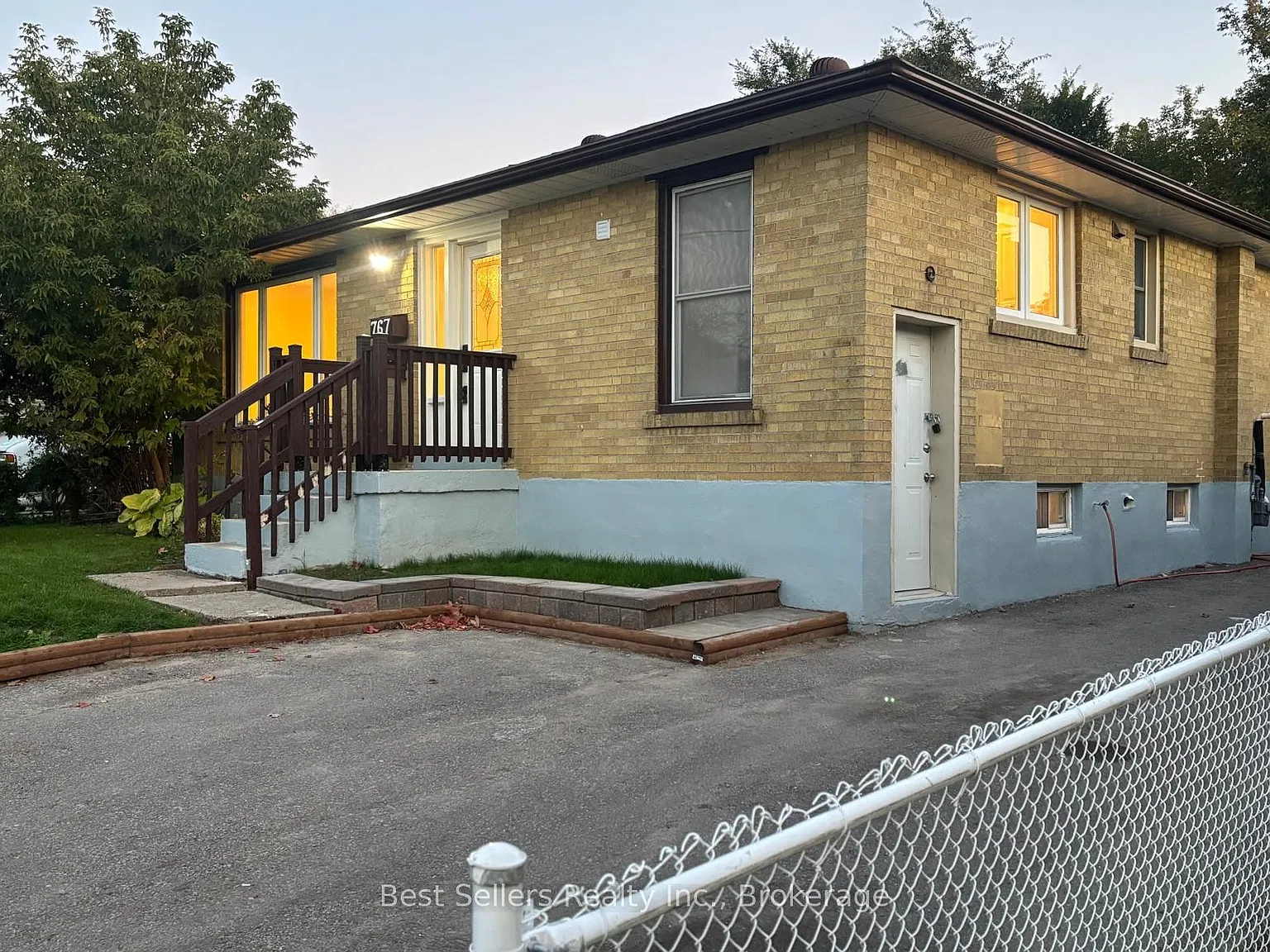 3 bed, $2,250 — Photo 1