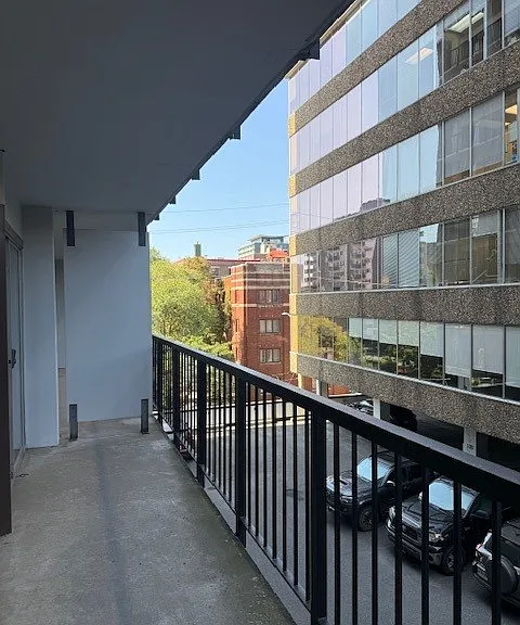 235 Somerset St W — Photo 50