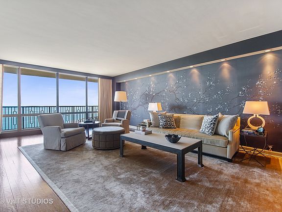 5th image of 1040 N Lake Shore Dr APT 15C