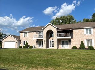 953 Auburn Hills Dr UNIT 2, Youngstown, OH 44512