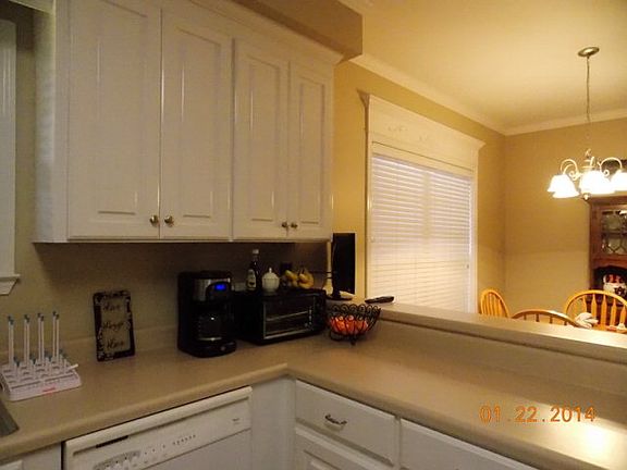 5th image of 946 Waterford Way