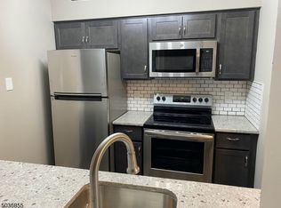 83 Hyde Ct, Bedminster, NJ 07921