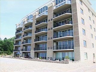 1st image of 9420 Larimar Dr #Bg9e