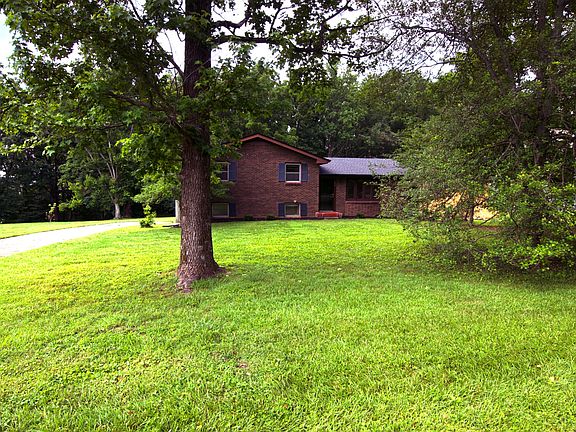 2nd image of 1017 Jackson Heights Rd