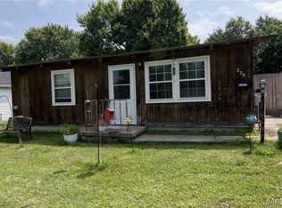 220 N Olive St, Marshfield, MO 65706