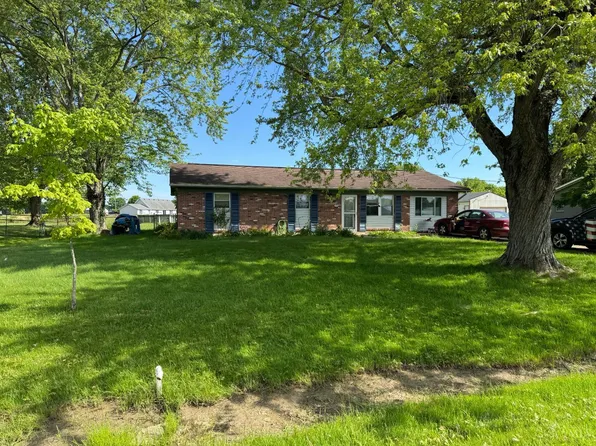 18812 Gauche Rd, Fayetteville, OH 45118
