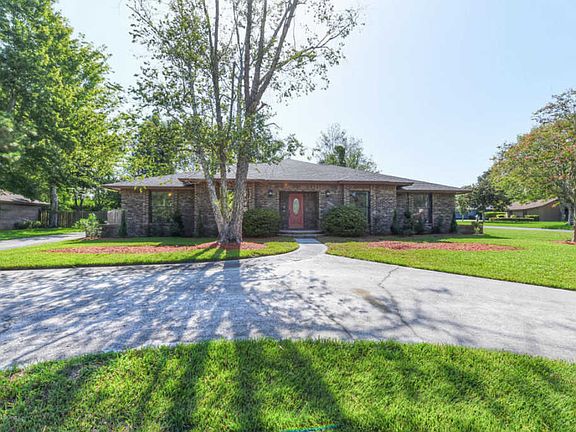 3rd image of 777 Duart Dr