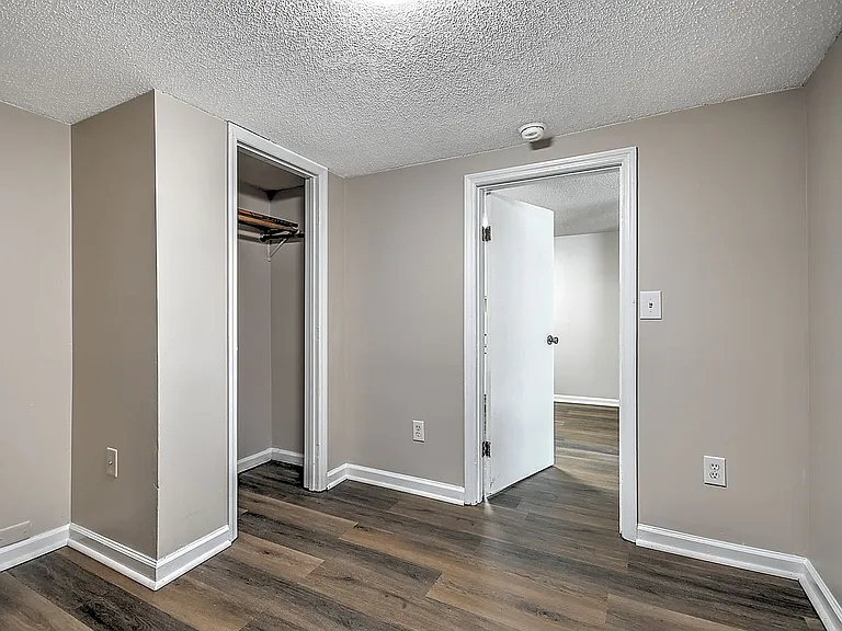 305 Moorland Dr — Photo 13
