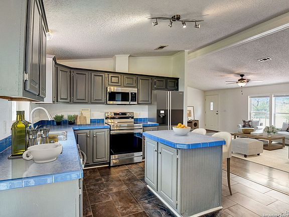 2nd image of 780 Castles Dr