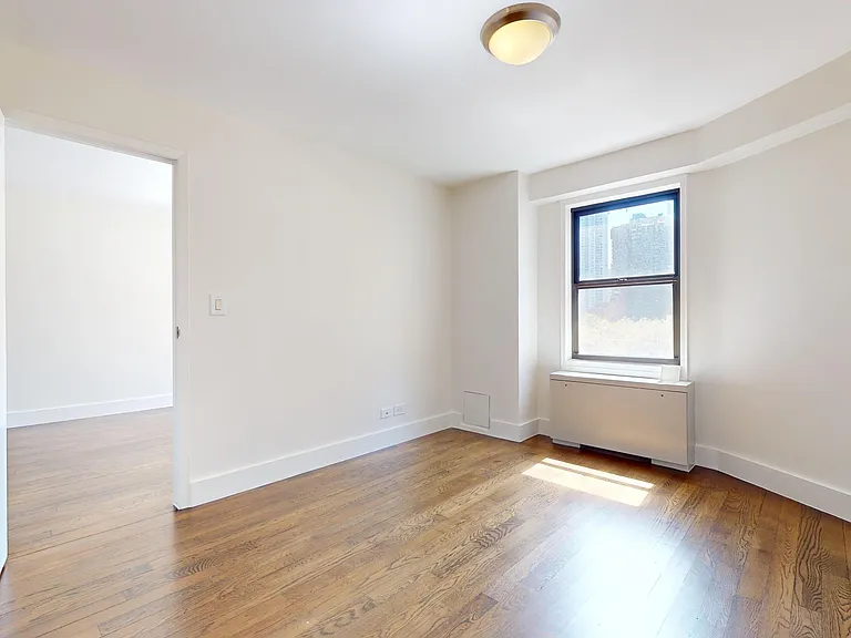 220 E 63rd St #5B — Photo 5
