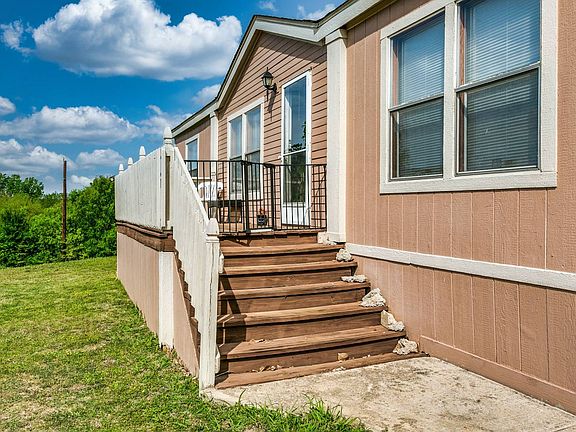 4th image of 3105 Harston Woods Dr #40