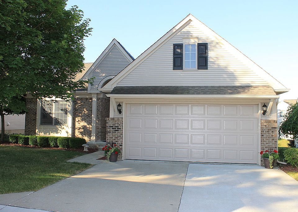 1st image of 620 Eastway Cir