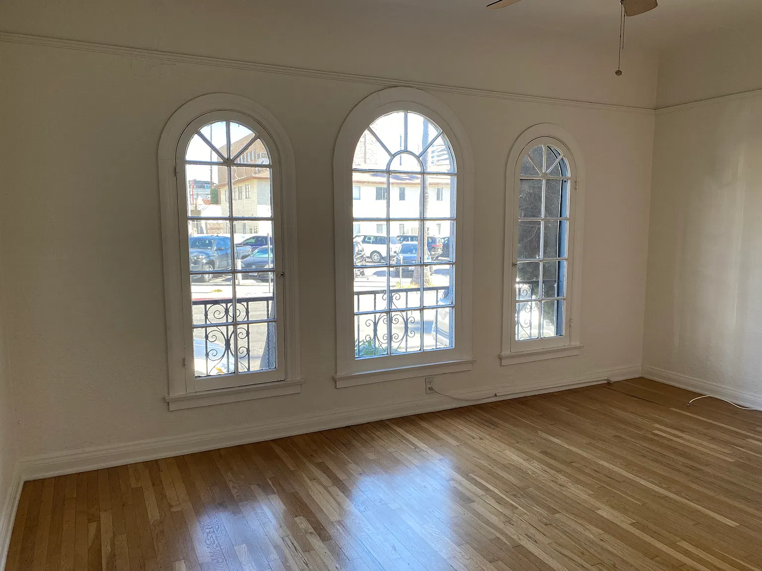 Studio, 550 sqft, $2,150 — Photo 2