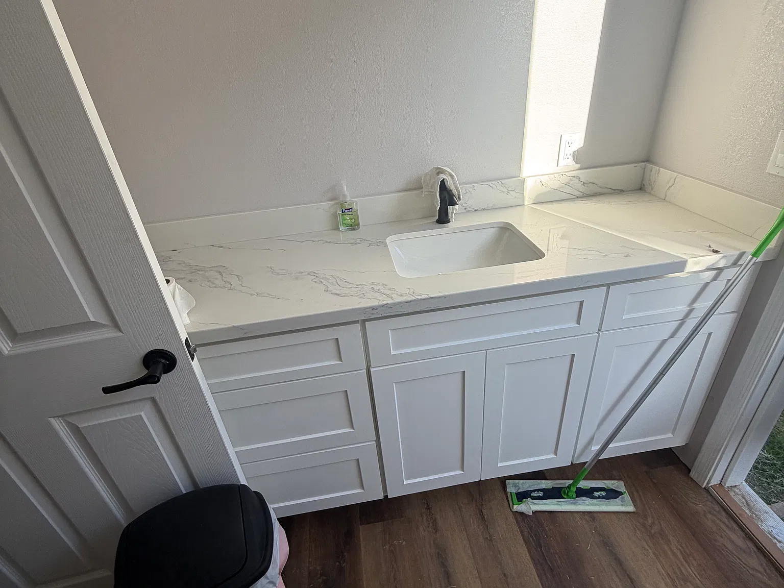 Studio, 700 sqft, $1,500 — Photo 4