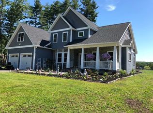 667 Reservoir Rd, Lunenburg, MA 01462