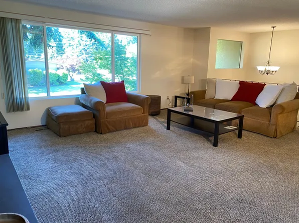 22131 88th Ave W #1, Edmonds, WA 98026