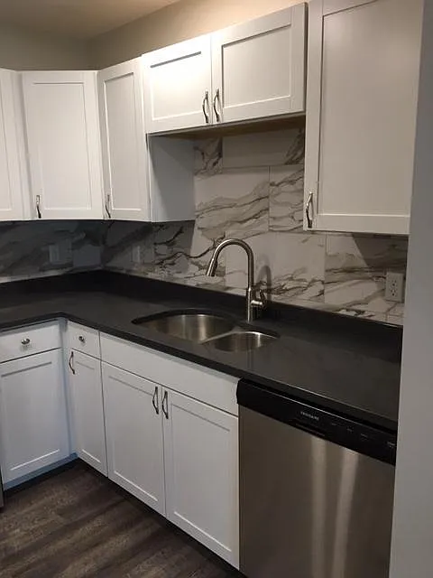 533 Smithfield Rd — Photo 3