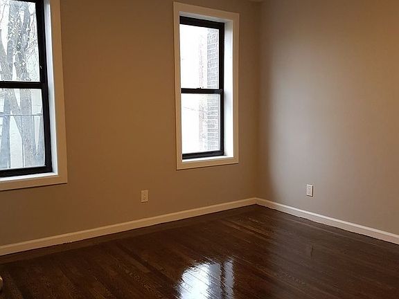 3rd image of 2471 Grand Ave APT 2E