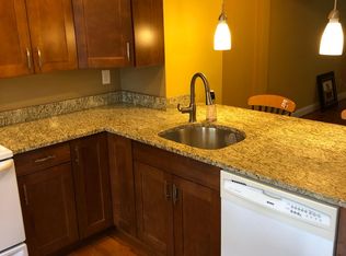 8076 Grandview Ct, Springfield, VA 22153