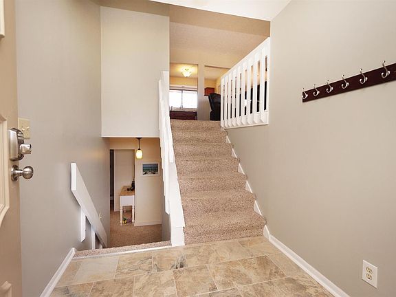 2nd image of 6749 Oak Bark Dr