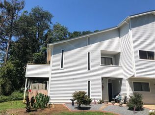 404 Century Ct, Kernersville, NC 27284
