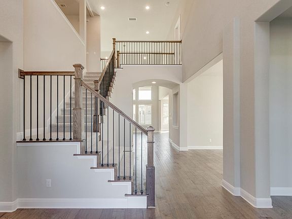 The Kenwood II Foyer