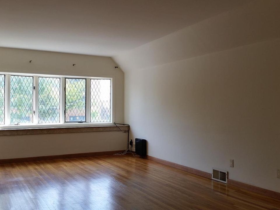 1st image of 445 Buel Ave