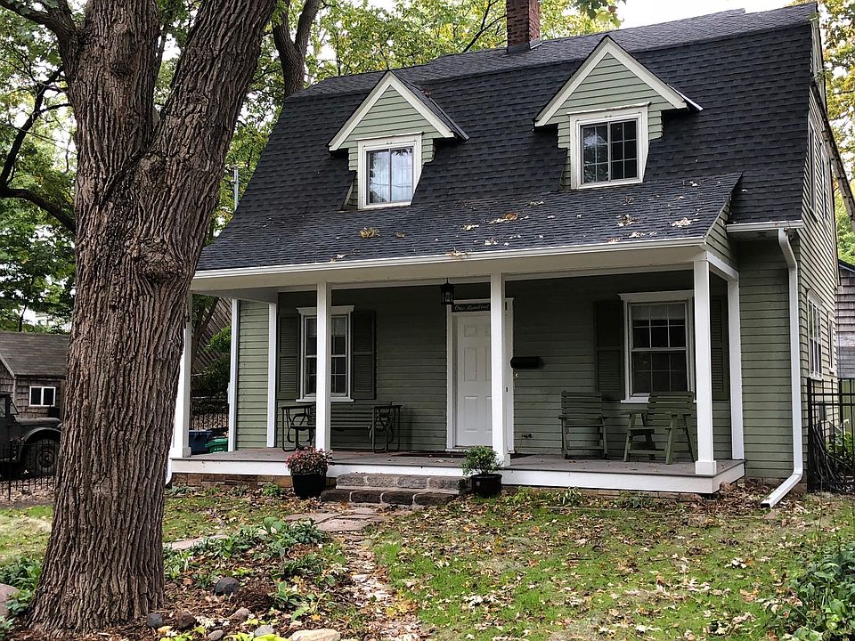 1st image of 100 Orlin Ave SE