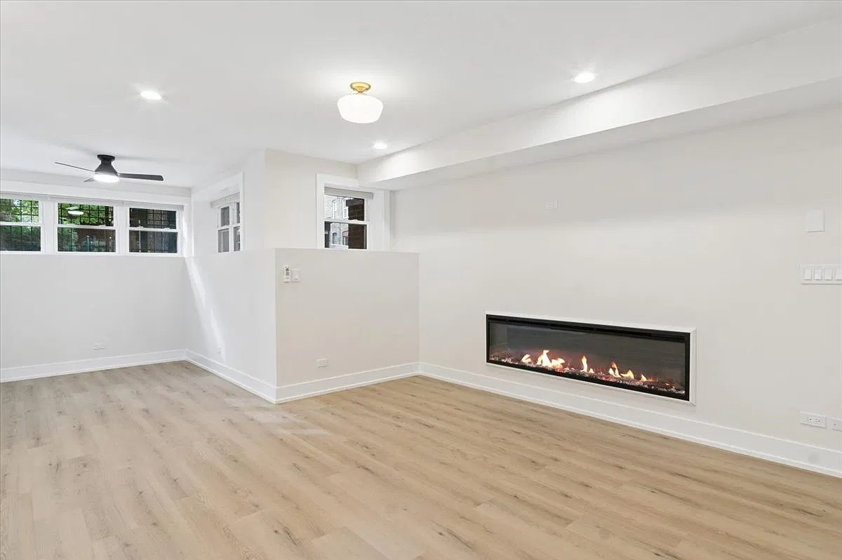 2 bed, 1000 sqft, $2,500 — Photo 4