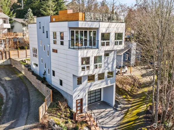 8320 46th Avenue SW, Seattle, WA 98136