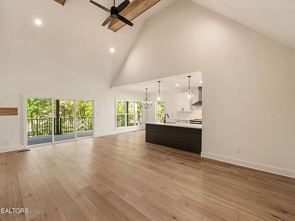 5th image of 208 Mialaquo Cir