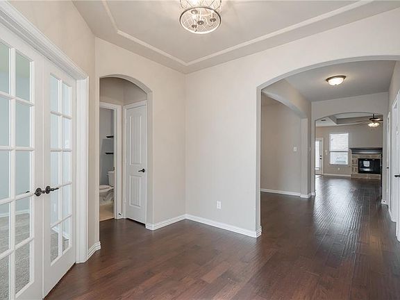 2nd image of 2757 Calmwood Dr