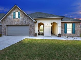 107 Meadow Crest Way, Youngsville, LA 70592