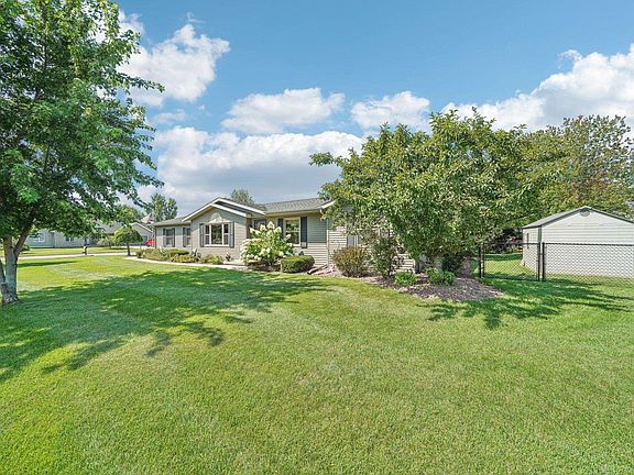 4th image of 551 Spencer Dr