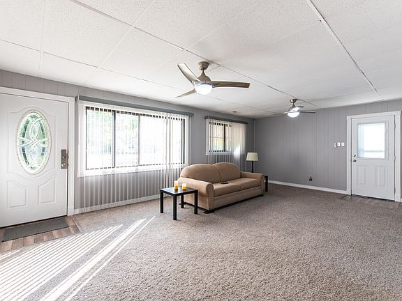 3rd image of 7311 Rainbow Dr