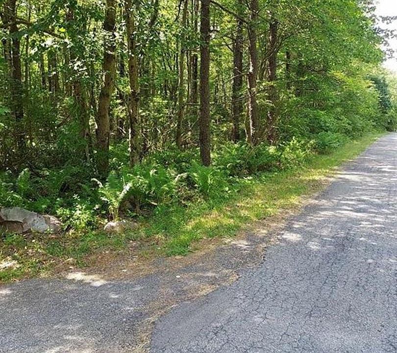 2nd image of N Sycamore & Lauan Ln #B193 & B194