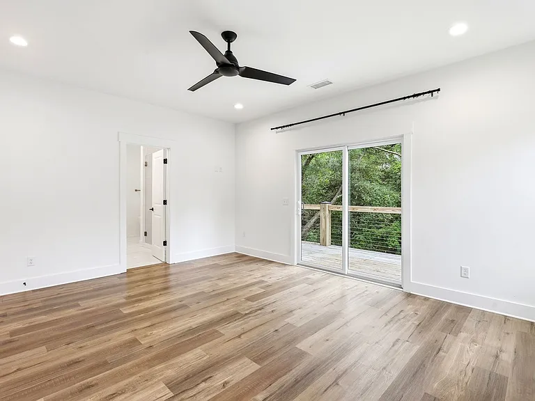 213 Myrtle Ave — Photo 28