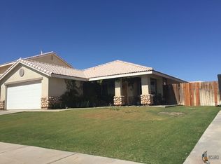 306 Foxtrail Dr, El Centro, CA 92243