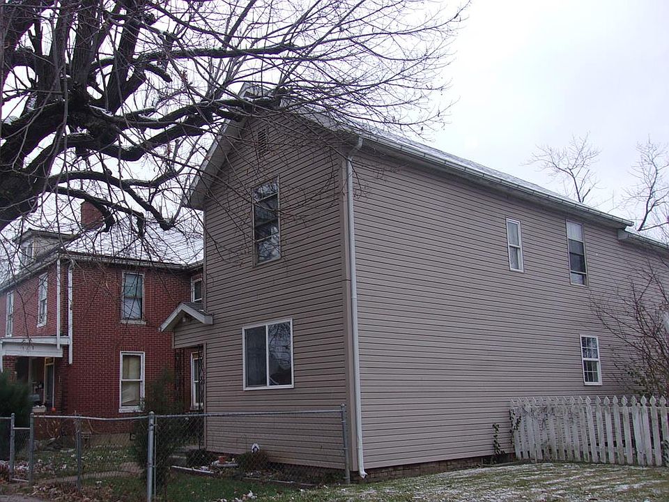 1st image of 378 E 7th St
