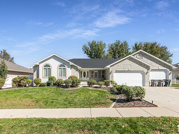 3rd image of 10121 S Eden Ridge Dr W