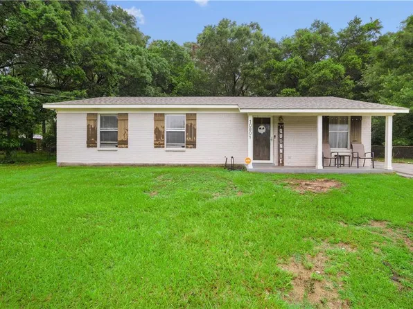 10801 Meadow Ln W, Irvington, AL 36544