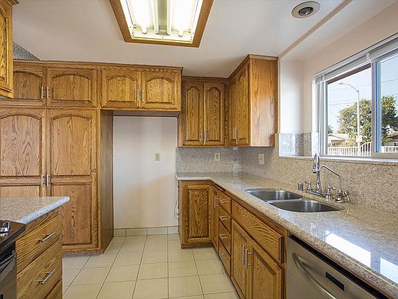 4th image of 7928 Virginia St