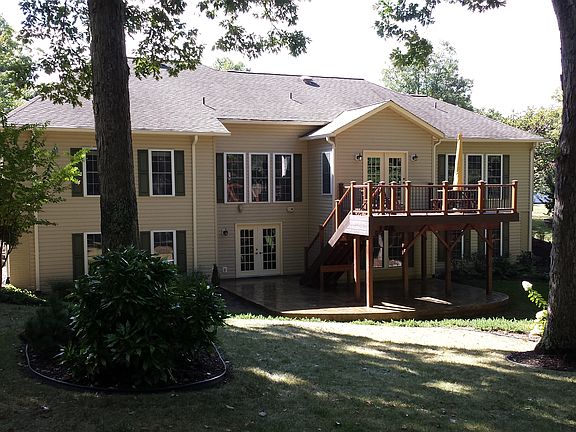 3rd image of 70 Hamlin Dr