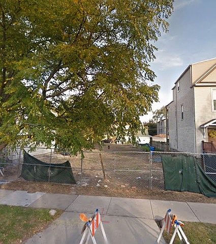 1st image of 6135 N Ravenswood Ave #37